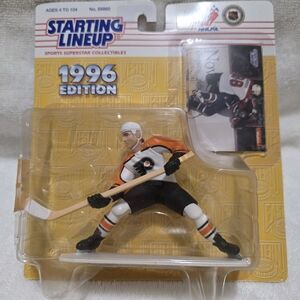 1996 Edition Starting Lineup Hockey Figure